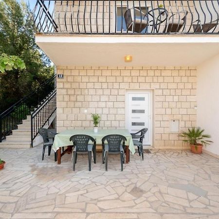 Ferienwohnung In Arbanija Mit Meerblick, Balkon, Klimaanlage, W-Lan 5137-1 特罗吉尔 外观 照片