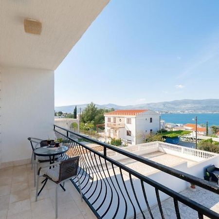 Ferienwohnung In Arbanija Mit Meerblick, Balkon, Klimaanlage, W-Lan 5137-1 特罗吉尔 外观 照片