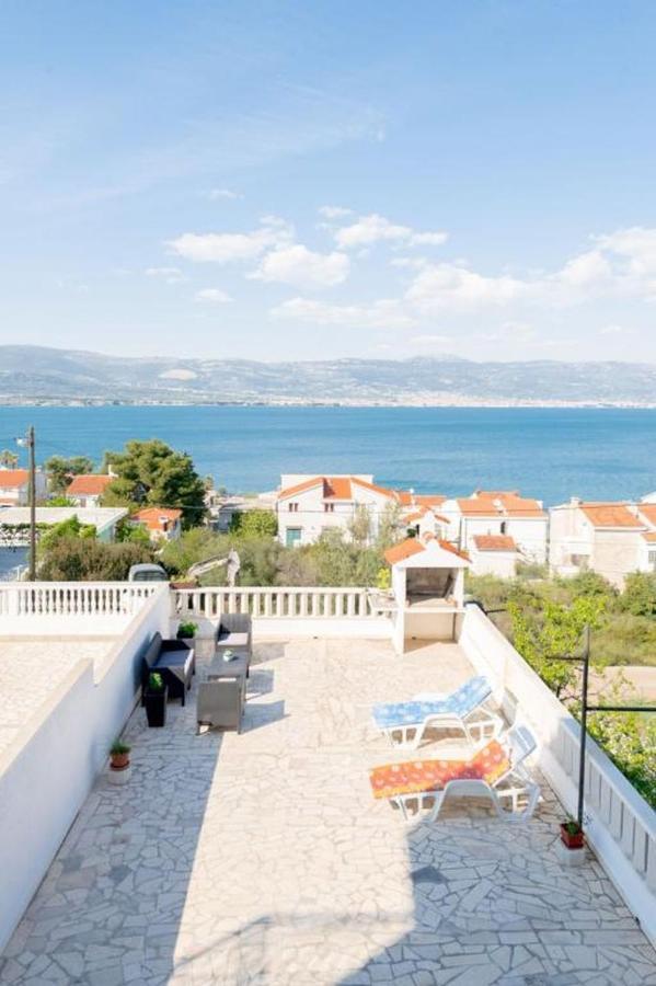 Ferienwohnung In Arbanija Mit Meerblick, Balkon, Klimaanlage, W-Lan 5137-1 特罗吉尔 外观 照片